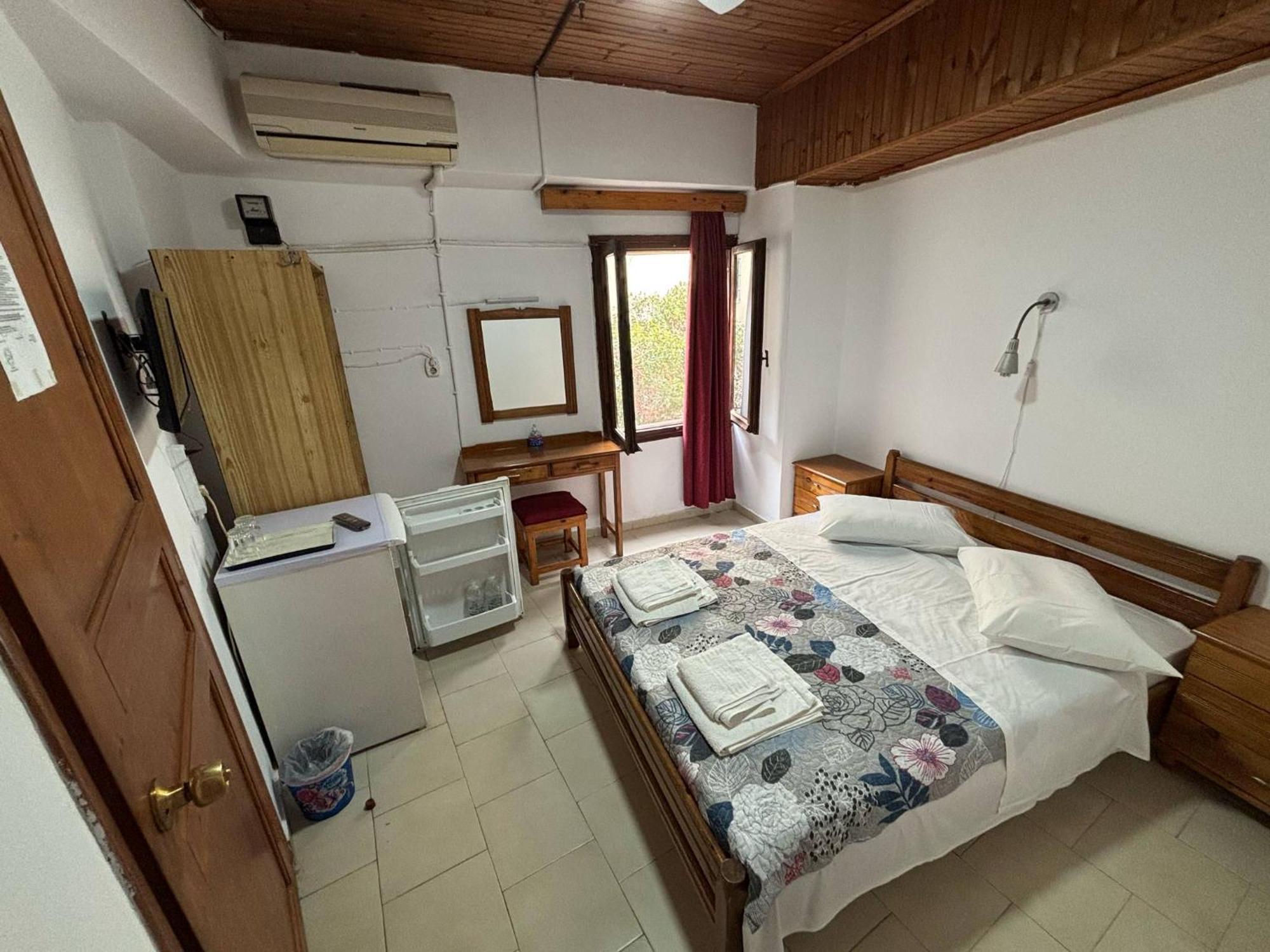 Stelios Rooms To Rent 干尼亞 外观 照片